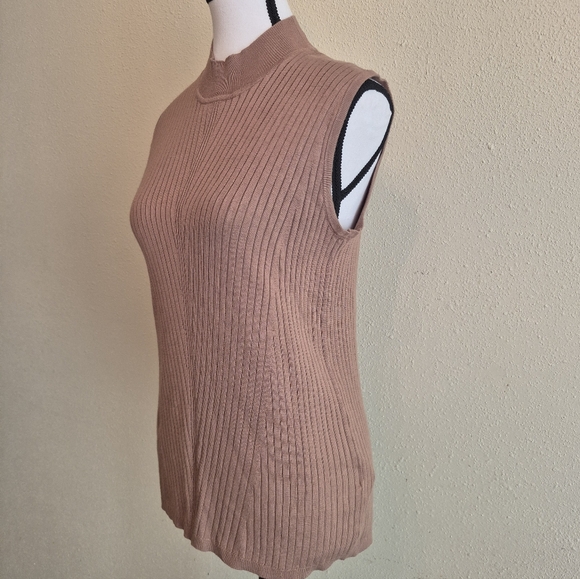 Yest Sleeveless Brown Ribbed Turtleneck Size 12 XL - Picture 3 of 8